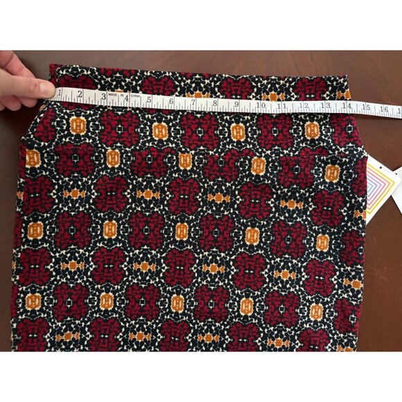 LuLaRoe NWT Cassie Pencil Skirt Red/Black/Gold Geometric Pattern Size Small - Picture 7 of 9